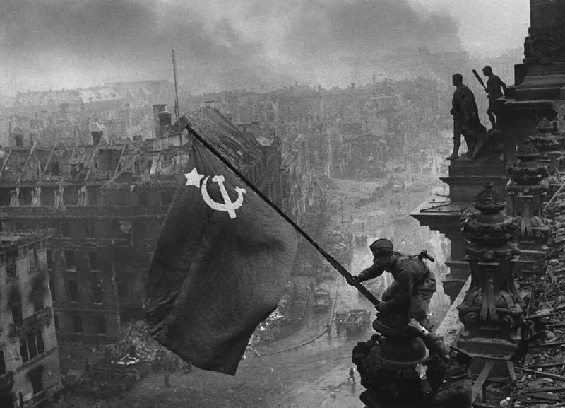 Пост канала «AW» от 9 мая 2026 г.