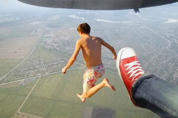 Пост канала «FrequentFlyers» от 30 сентября 2026 г.