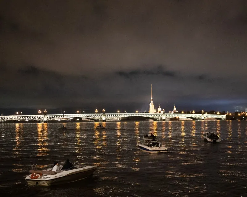 Пост из Бумага: всё о Петербурге